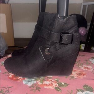 Elegant Black Suede Ankle Booties